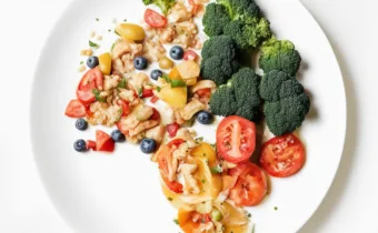 5:2 Diet Pros, Cons, and How It Works