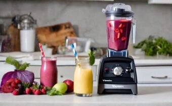 Got Smoothie Build-Up? How to Clean Your Vitamix
