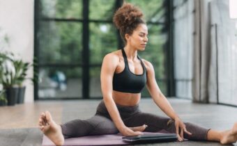 How to Engage Your Core and Breathe at the Same Time