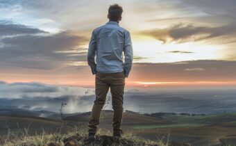 Humility: What It Is, Why It Matters & 5 Ways to Grow in It