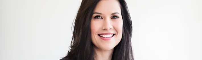 How to Develop a Positive Mindset at Work, According to a Happiness Researcher