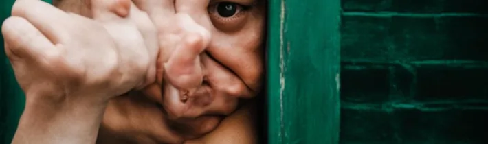 Signs Someone Is Cowardly + How to Deal with Cowardly People