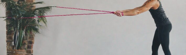 Skip the Gym! Here Are 15 Rope Exercises You Can Do Anywhere