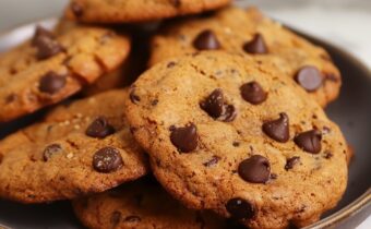 These Gluten-Free Chocolate Chip Cookies Are Loaded With Feel-Good Ingredients