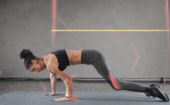 This Core Workout Also Helps Improve Your Posture and Balance