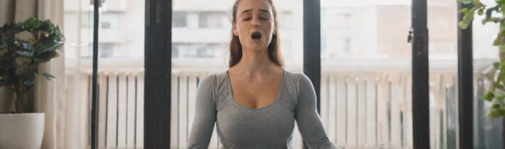 This Breathing Exercise Controls Anxiety in Under 3 Minutes