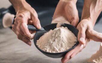 Dry Scooping Pre-Workout Powder: The Dangerous Trend to Avoid