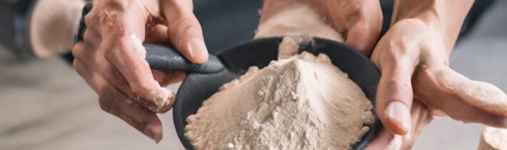 Dry Scooping Pre-Workout Powder: The Dangerous Trend to Avoid