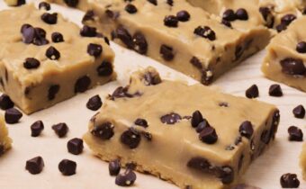 This Cookie Dough Bar Recipe Is 100% Vegan and Perfect for Anyone On a Health Kick