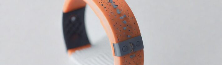 This Wearable Uses Tactile Vibrations to Manage Stress