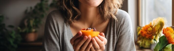 Why Practicing Gratitude Before You Eat Can Lead to Mindful Eating