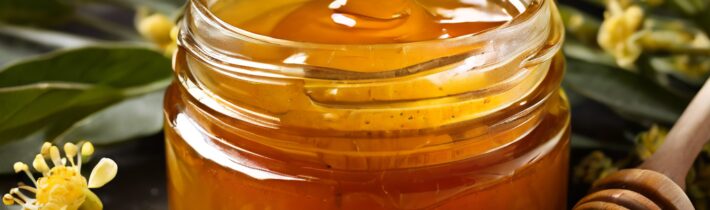 Bath and Body Product of the Day: This Manuka Honey Cleansing Balm Transforms Skin in One Step