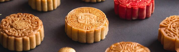 How to Make Delicious Chinese Mooncakes at Home