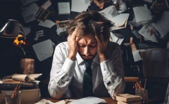 Do You Know What Workaholism Looks Like? Signs, Symptoms and Strategies