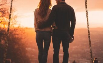 Getting Back with Your Ex: Weighing the Pros and Cons