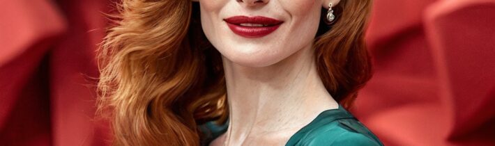 Jessica Chastain’s Go-To Plane Skin-Care Secret: Egyptian Magic Cream