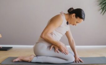 Mastering Pilates Clamshell