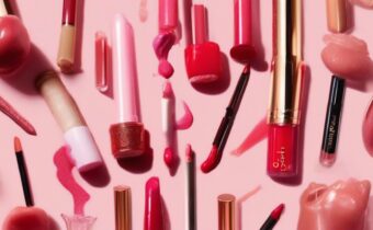 The Best Non-Sticky Lip Glosses for a Flawless Pout