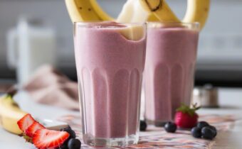 Banana Berry Smoothie for Breakfast