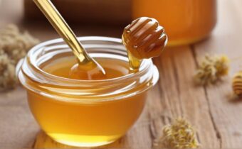 Using Honey as Natural Acne Treatment