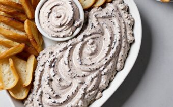 Vegan French Onion Dip Recipe
